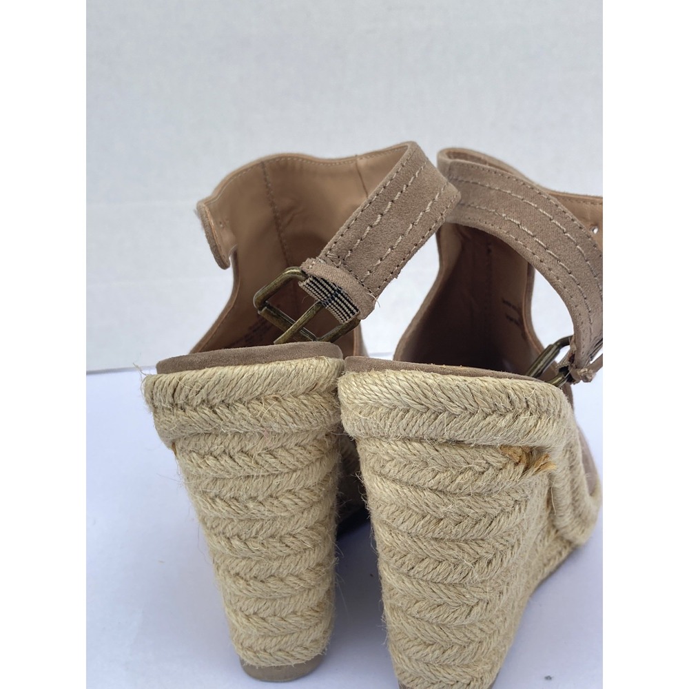 UNIVERSAL THREAD MALA OPEN TOE FAUX SUEDE WEDGE SANDAL, BEIGE Women Sz 6 1/2 - Picture 15 of 16
